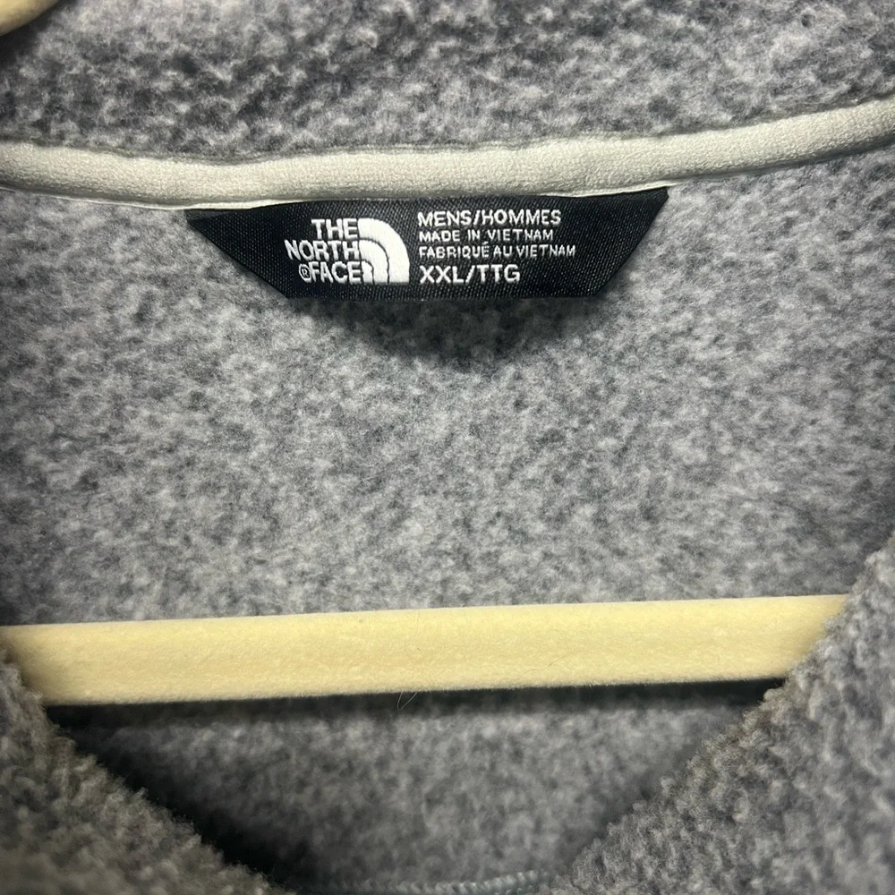 Men’s North Face‎ Tsillan Knit Full Zip Vest in Grey